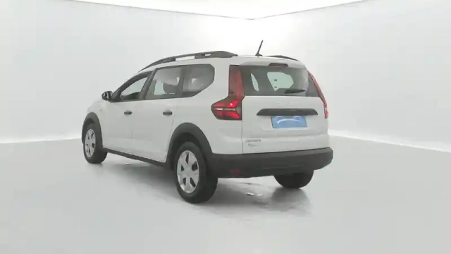 Dacia Jogger tce 110 5 places gsr2 — photo 13