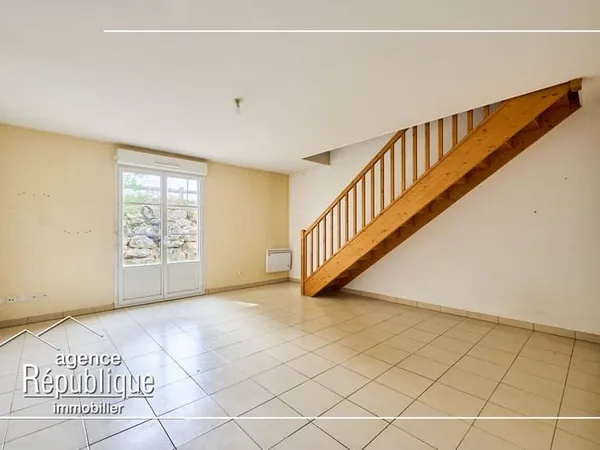 Maison avec jardin dans résidence sécurisée
