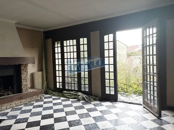 Grande maison de ville à Avesnes le Comte