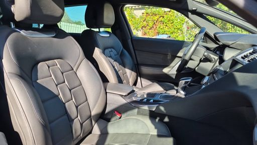 DS DS 5 1.6 THP 165 EAT6 - So Chic – 2016 – 61577 km – Essence – Boîte Automatique — photo 17
