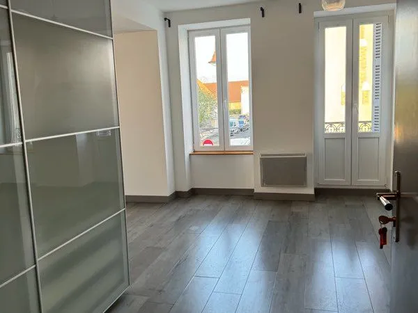 Genlis - T1 bis 41 m² avec mezzanine - 1er étage, proche gare