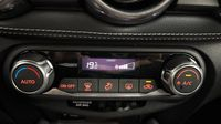 Nissan Juke 1.0 DIG-T 117ch N-Connecta DCT — photo 27