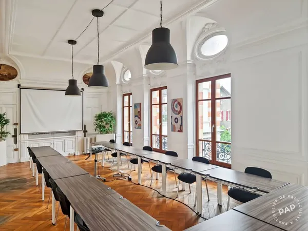 Bureau 45 m²