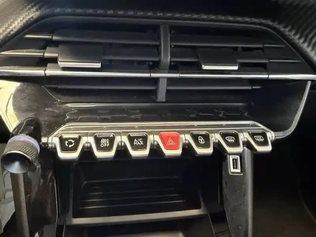 Peugeot 208 puretech 100 s&amp;s bvm6 — photo 27