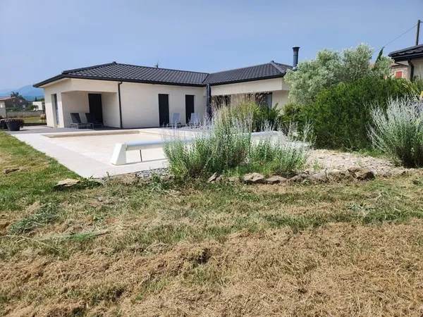 2 VILLAS NEUVES raccordables - plain-pied - grand jardin pla