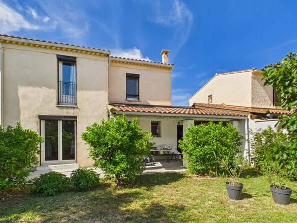 VILLA LE PONTET SECTEUR AVIGNON Maison avec jardin et garage Proche Realpanier MONTFAVET
