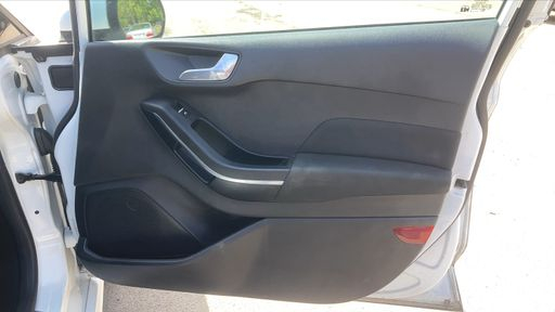 Ford Fiesta 1.0 EcoBoost 100 - ST-Line – 2019 – 161843 km – Essence – Boîte Manuelle — photo 25