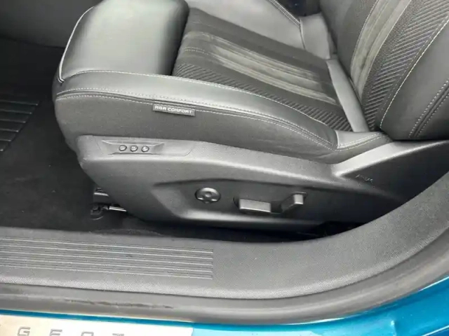 Peugeot 408 phev 225 e-eat8 — photo 26