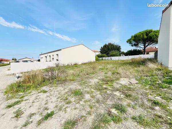 Terrain 296 m² Semussac