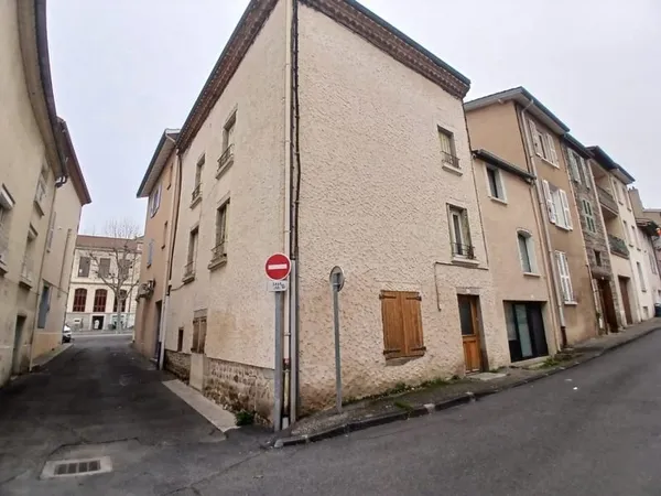 PROCHE CENTRE-VILLE MONTBRISON