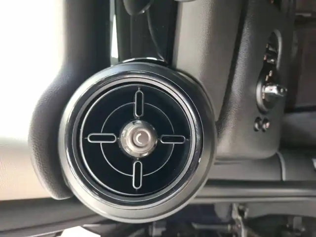 Mini Mini hatch 3 portes cooper 136 ch dkg7 — photo 29
