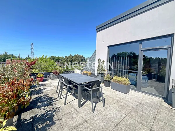 Attique d'exception avec terrasse de 60 m² et prestations haut de gamme