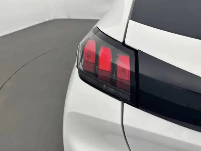 Peugeot 208 puretech 75 s&amp;s bvm5 — photo 77