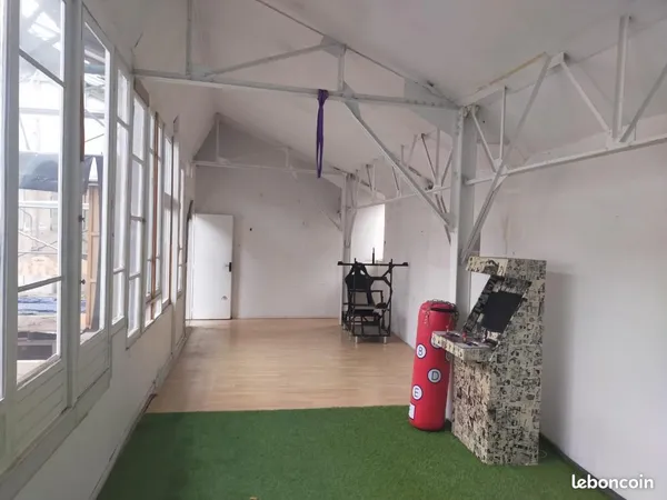 Bureau 45 m²