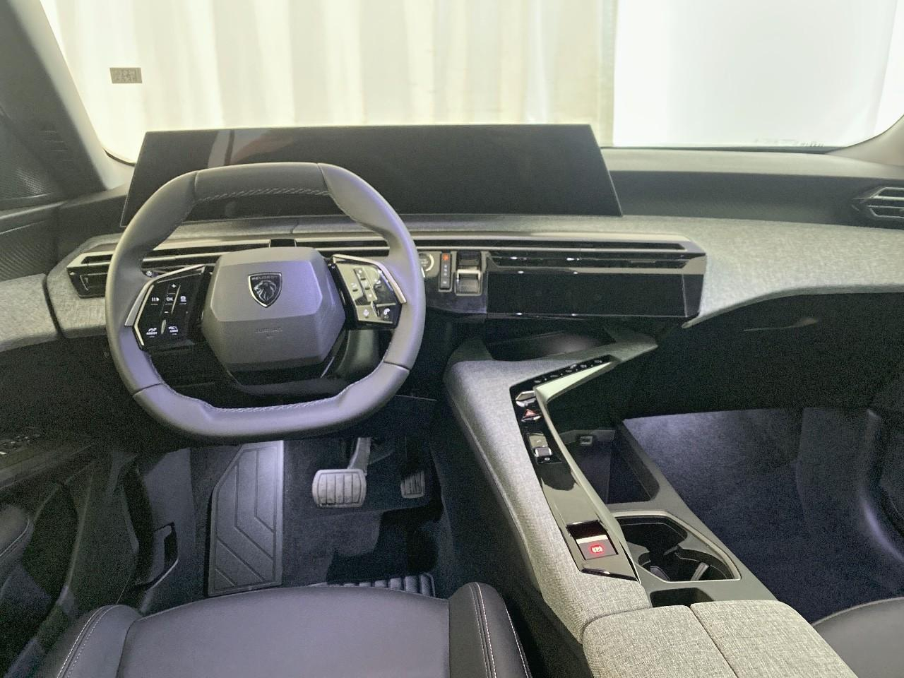 Peugeot 5008 hybrid 145 ch e-dcs6 allure — photo 8