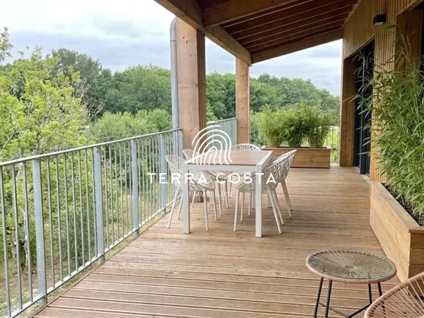 Appartement T5 dernier etage plein sud en lisiere foret