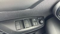 Toyota Yaris 116h Design 5p MY22 — photo 30