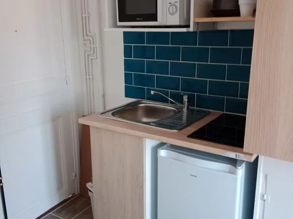 Studette meublée 9m² Rue des Pyrénées