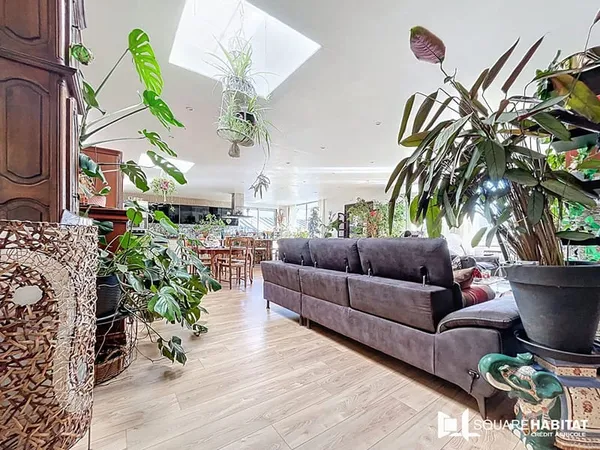 Maison type Loft et jardin environ 133 m²