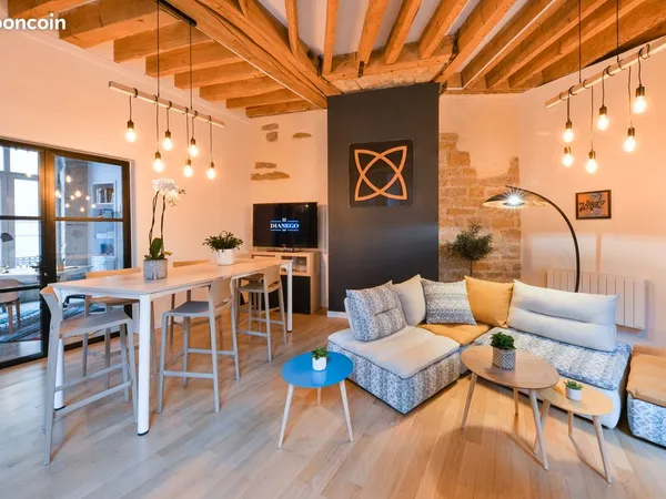 Bureaux de charme - Lyon 1er, secteur Hôtel de Ville / Terreaux - 87 m² - Entièrement équipés