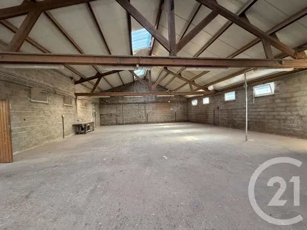 Local commercial 295 m²