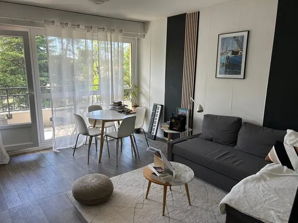 Appartement T2 bis de 58 m2 PESSAC CAMPONAC avec terrasse de