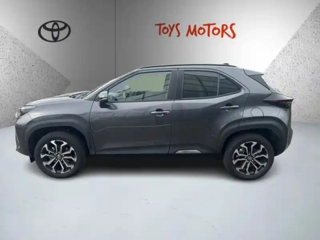 Toyota Yaris hybride 1.5 hybrid 116h design business pack cargo — photo 2