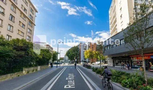 Local commercial 150 m²