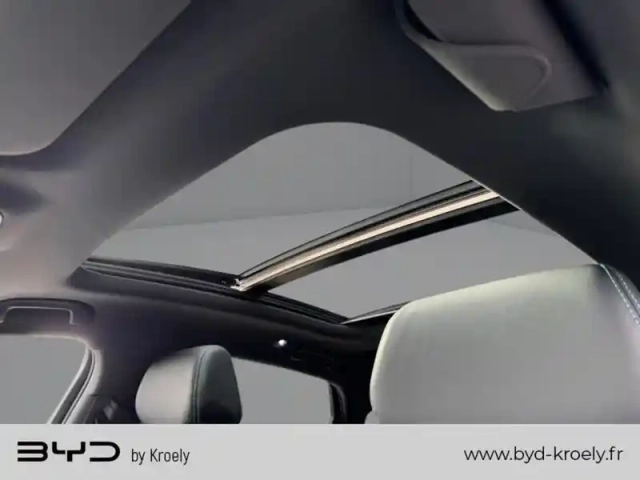 Byd Seal comfort lite 156 kw 212 ch — photo 35
