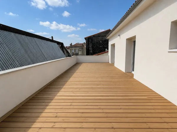 Bordeaux Chartrons — Dernier étage rénové, 4 chambres et terrasse de 62 m²
