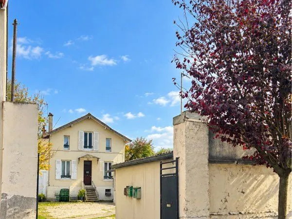 Immeuble 12 pièces 262 m²