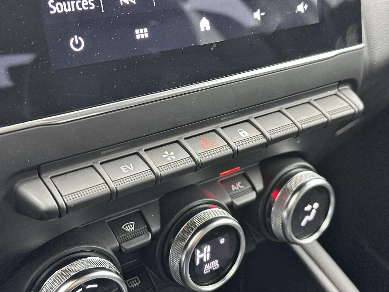 Renault Captur e-tech plug-in 160 intens — photo 30