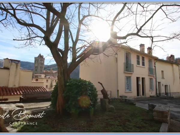 Immeuble 12 pièces 181 m²