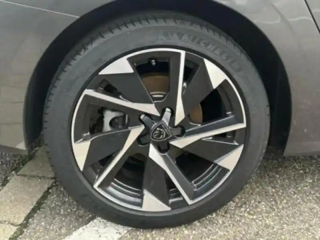 Peugeot 308 sw 1.2 puretech 130ch s&amp;s allure pack eat8 — photo 5