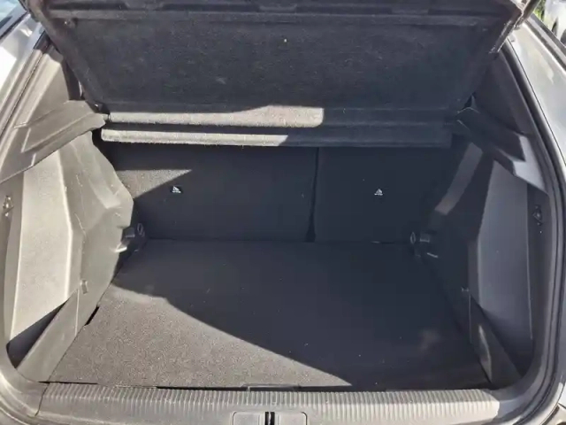 Peugeot 2008 puretech 130 s&amp;s bvm6 — photo 15