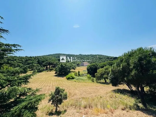 Villa 5 pièces 484 m²