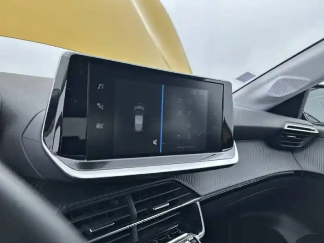 Peugeot 208 puretech 100 s&amp;s eat8 — photo 22