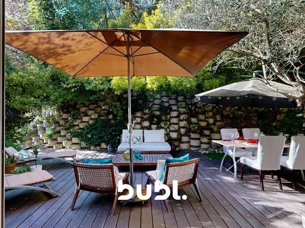 Duplex avec extérieur 160 M2 - Comme une maison