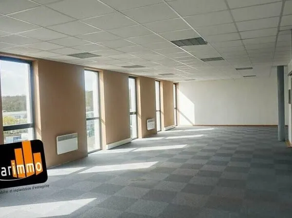 Bureau 192 m²