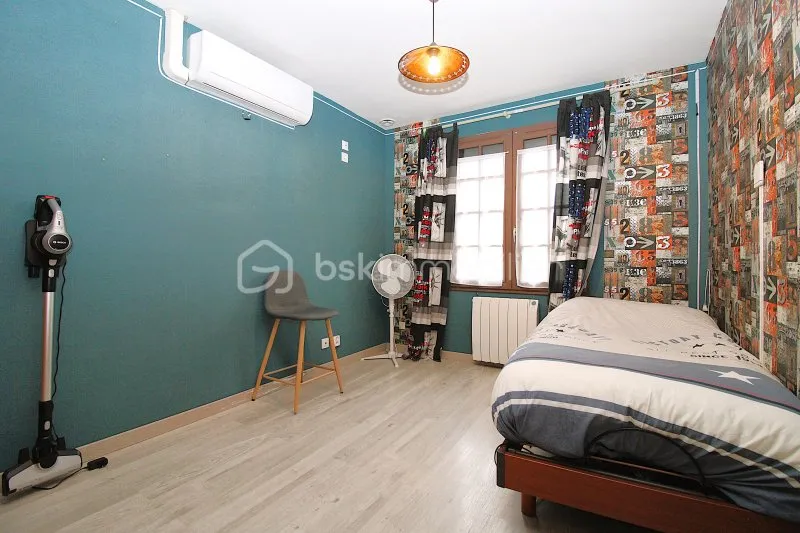 Photo 8