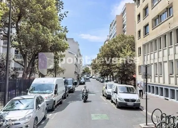 Local commercial 64 m²