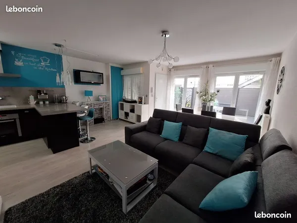 T3 de 68 m² avec terrasse de 24 m² et double garage