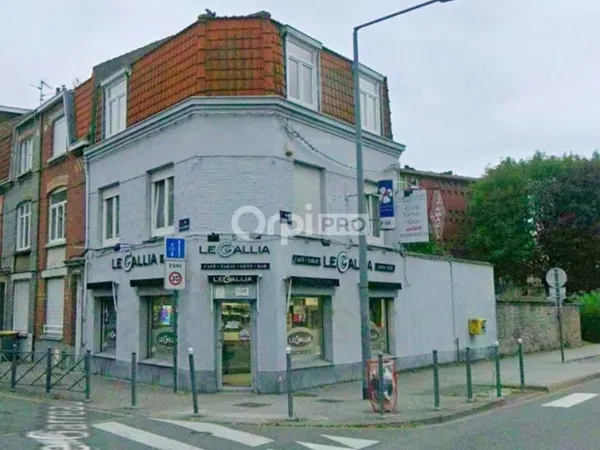 Bâtiment 204 m²