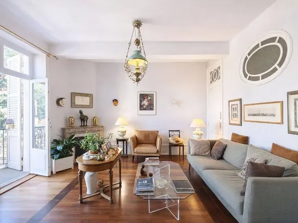 Appartement 6 pièces 180 m²