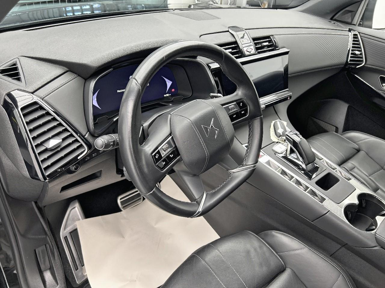 Ds Ds 7 crossback hybride rechargeable e-tense 300 eat8 4x4 opera — photo 9