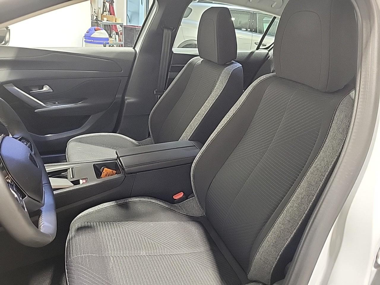 Peugeot 308 bluehdi 130ch s&s eat8 active pack — photo 10