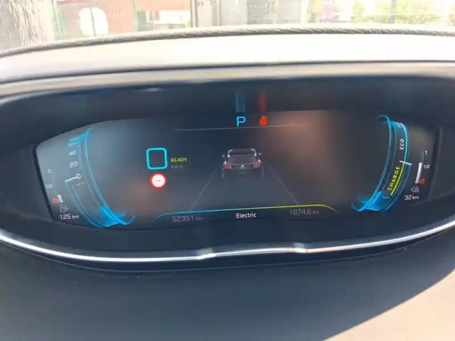 Peugeot 3008 hybrid 225 e-eat8 — photo 12