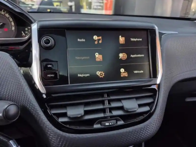 Peugeot 2008 1.2 puretech 110 s&amp;s crossway — photo 23