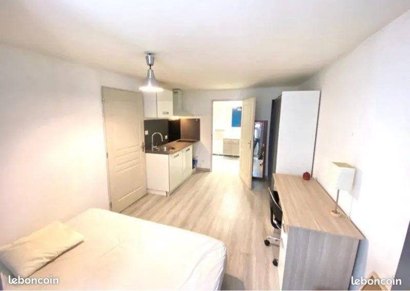 Photo 1