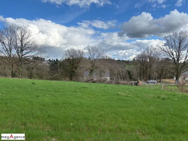Terrain à bâtir entre Brive et Tulle 1493 m²
